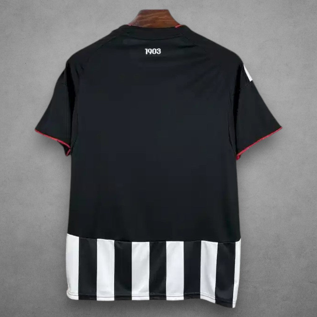 Besiktas Istanbul 25/26